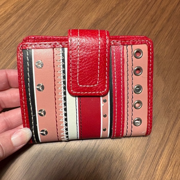 Fossil red leather striped wallet with metal details - Picture 1 of 9
